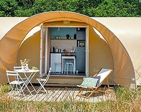 Les Insolites Du Brochet Hotel *